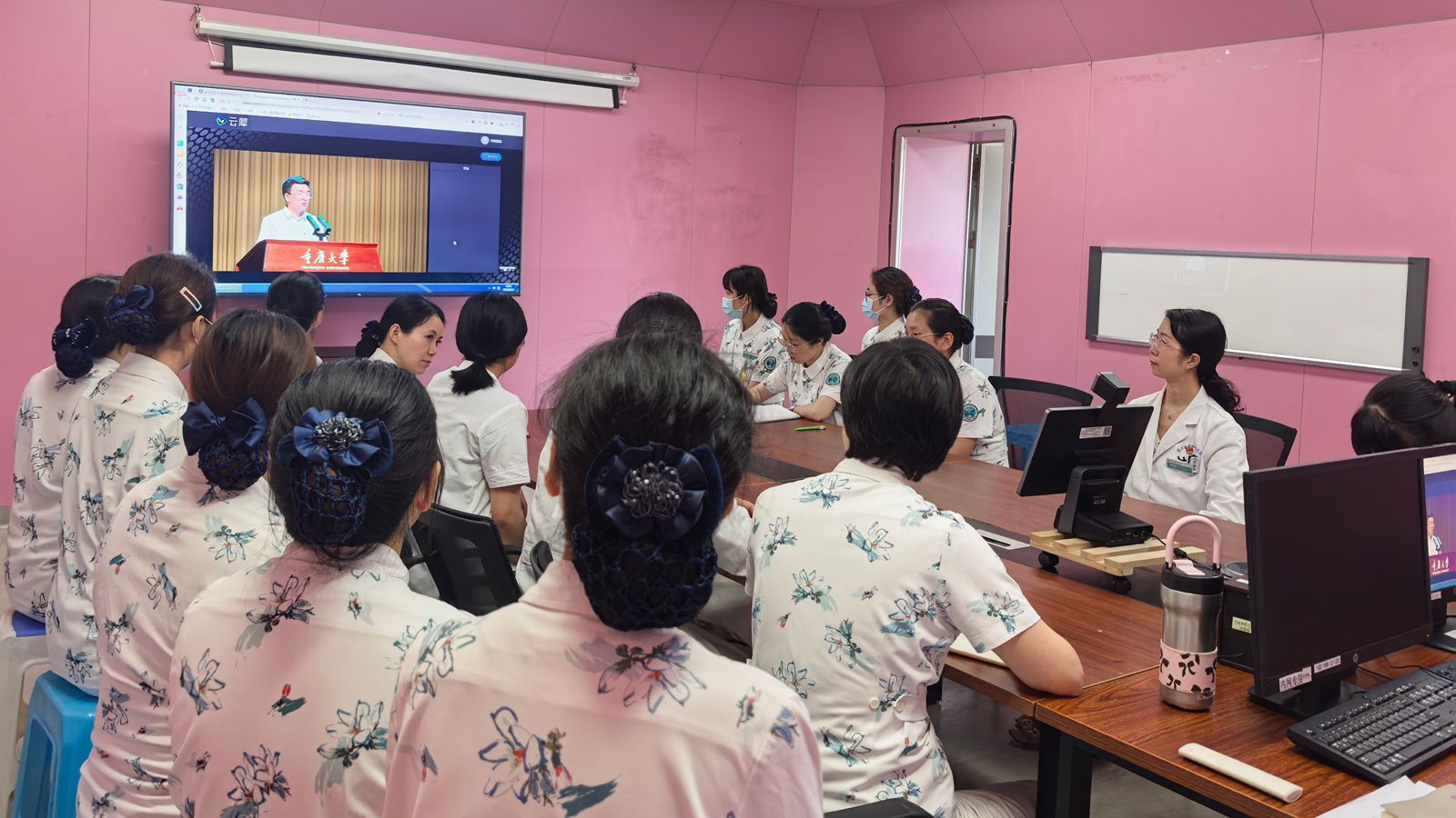 附屬腫瘤醫(yī)院分課堂_副本.jpg
