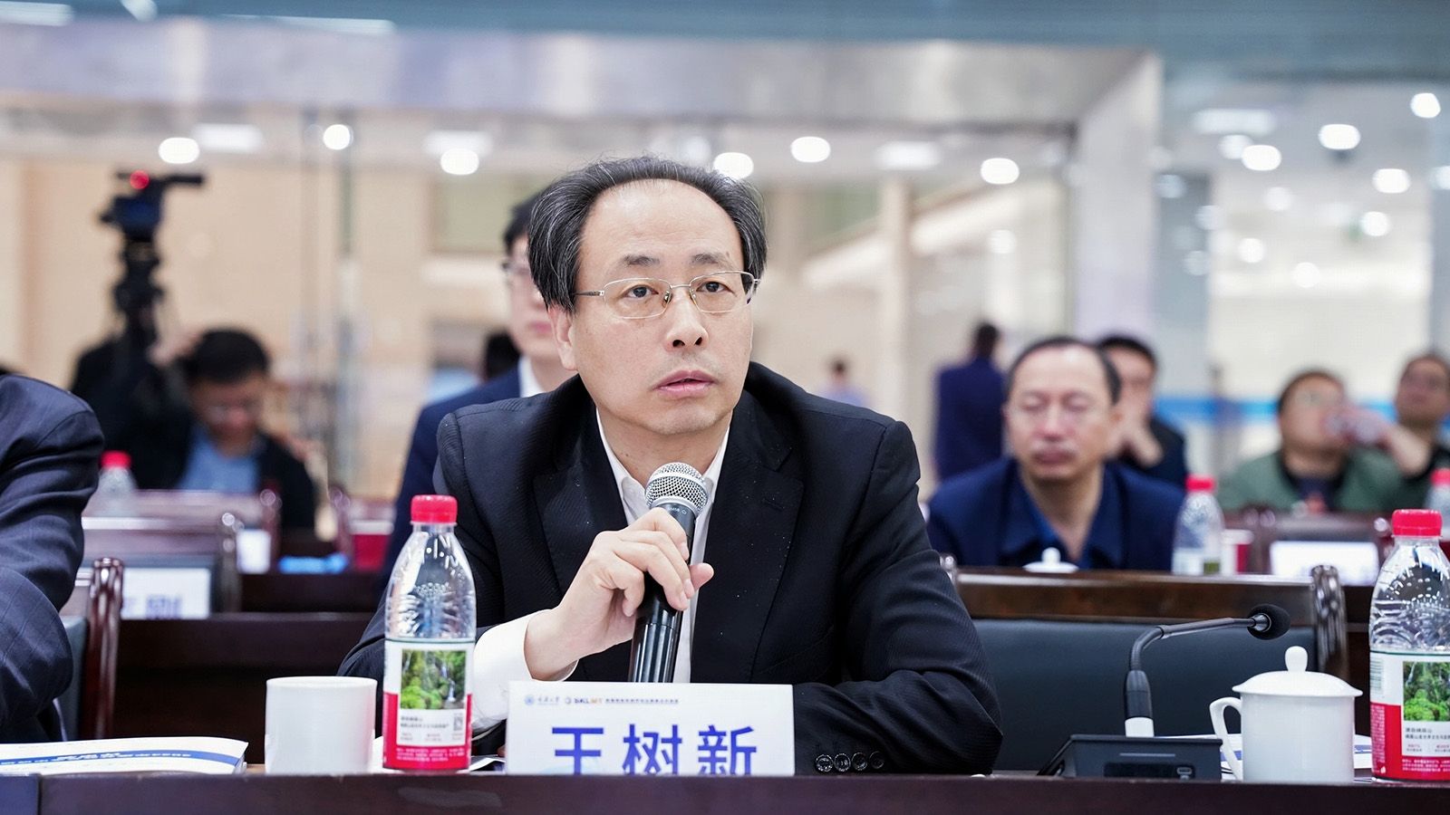 1744619155770982.jpg 1744531605776075.jpg