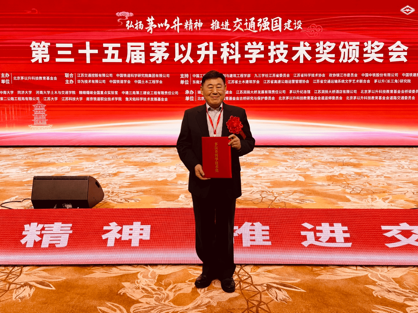 81FCDFC82200F73C80F220C6EF61464E.png