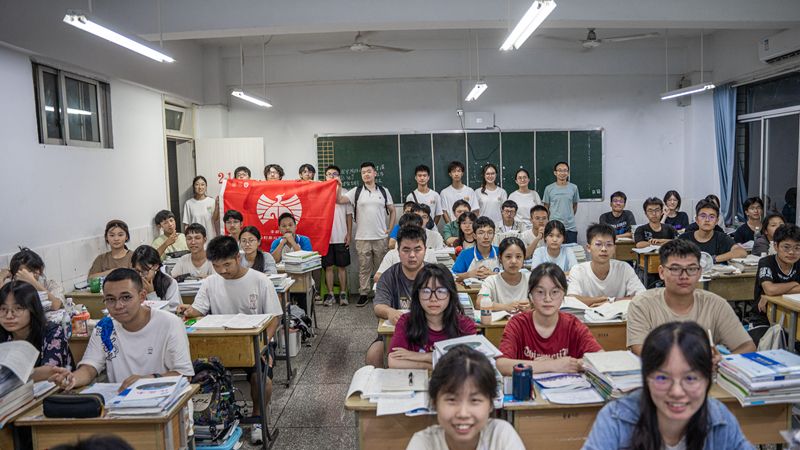 10.豐橋計劃實踐團與豐都中學—一對一幫扶班級宣講_副本.jpg