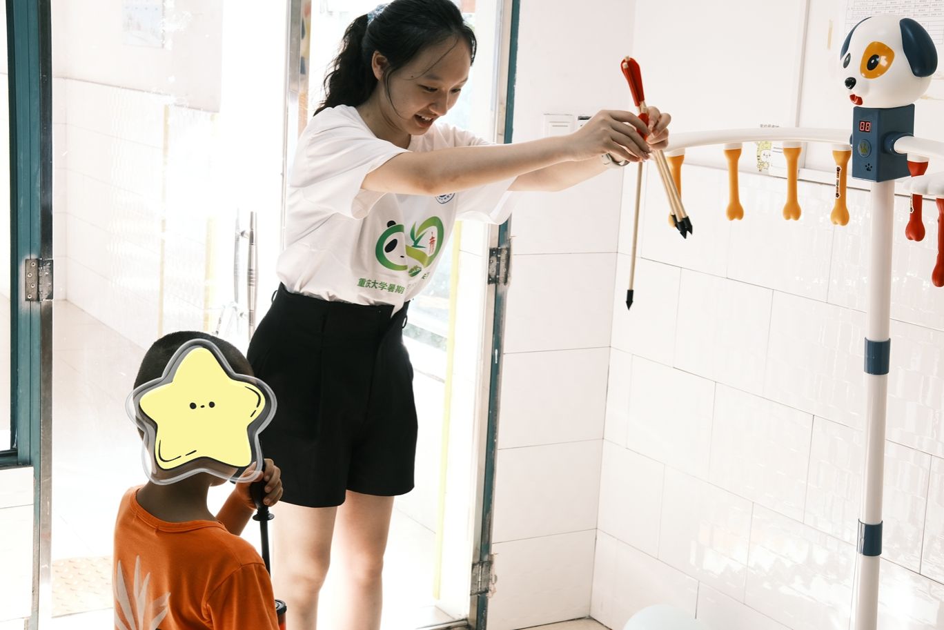 “螢火微光 燭照童心”實踐團-投壺活動_副本.jpg