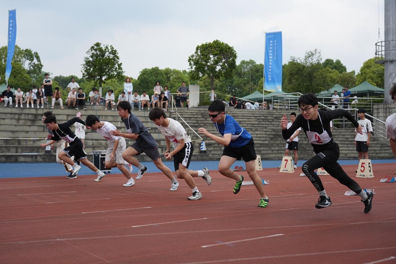 1775995242603648.jpg 跑步.jpg